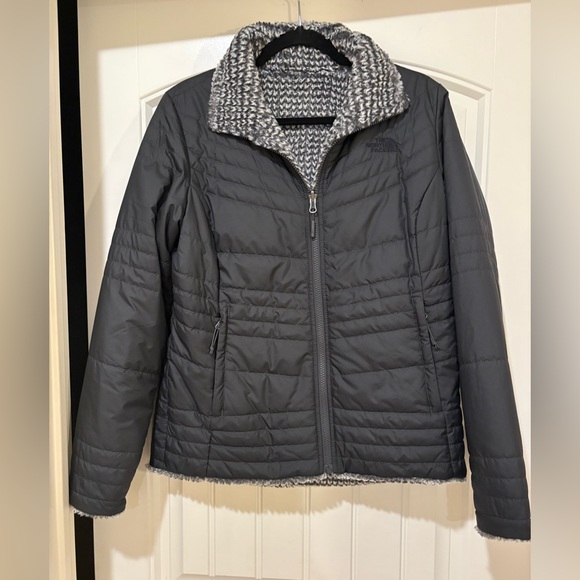 The North Face Women's Reversible Mossbud Swirl Jacket l Size: Medium - Picture 4 of 16
